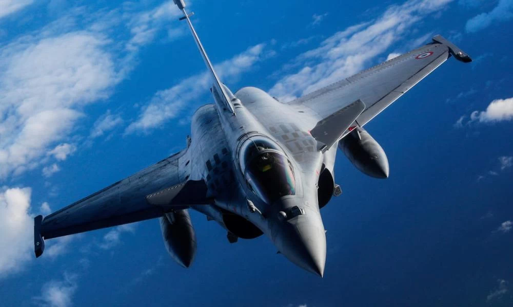 Rafale: Τα πανίσχυρα γαλλικά μαχητικά με τα τρομακτικά "υπερόπλα" τους